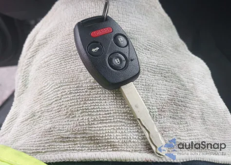 2011 Honda Accord 2.4 Se z USA, uszkodzony, nr VIN 1HGCP2F64BA063715